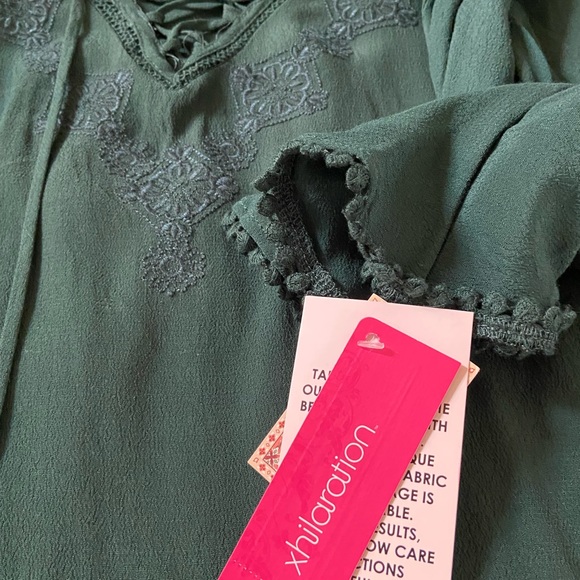 Xhilaration - Women's Green V-Neck Long Sleeve and Tie Dress (NWT) - Picture 5 of 7